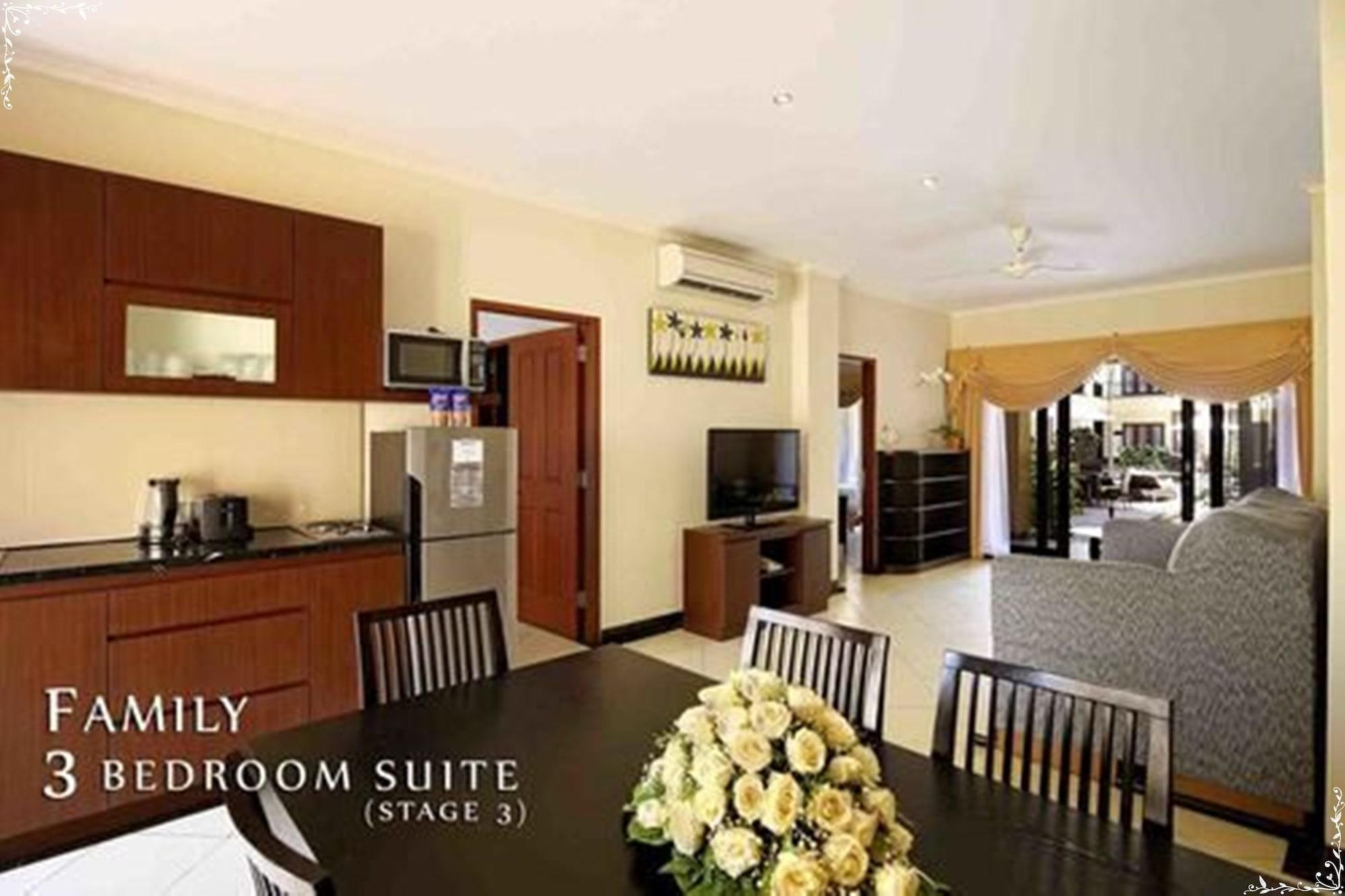 Kuta Town House Apartments Exterior foto
